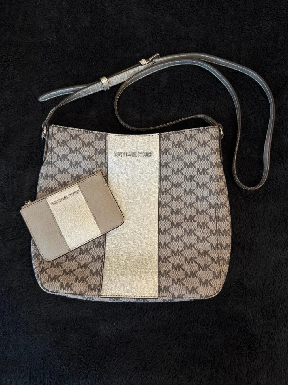 Michael Kors Silver Signature Crossbody with Card Case